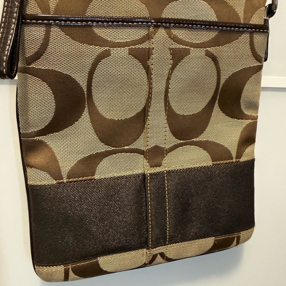 Vintage Y2K Coach Signature Canvas Crossbody Bag - Picture 3 of 7
